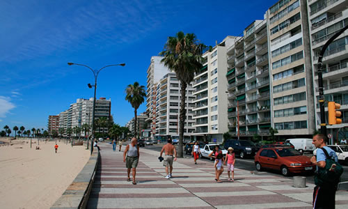 lugares-turisticos-de-Montevideo-Rambla 2